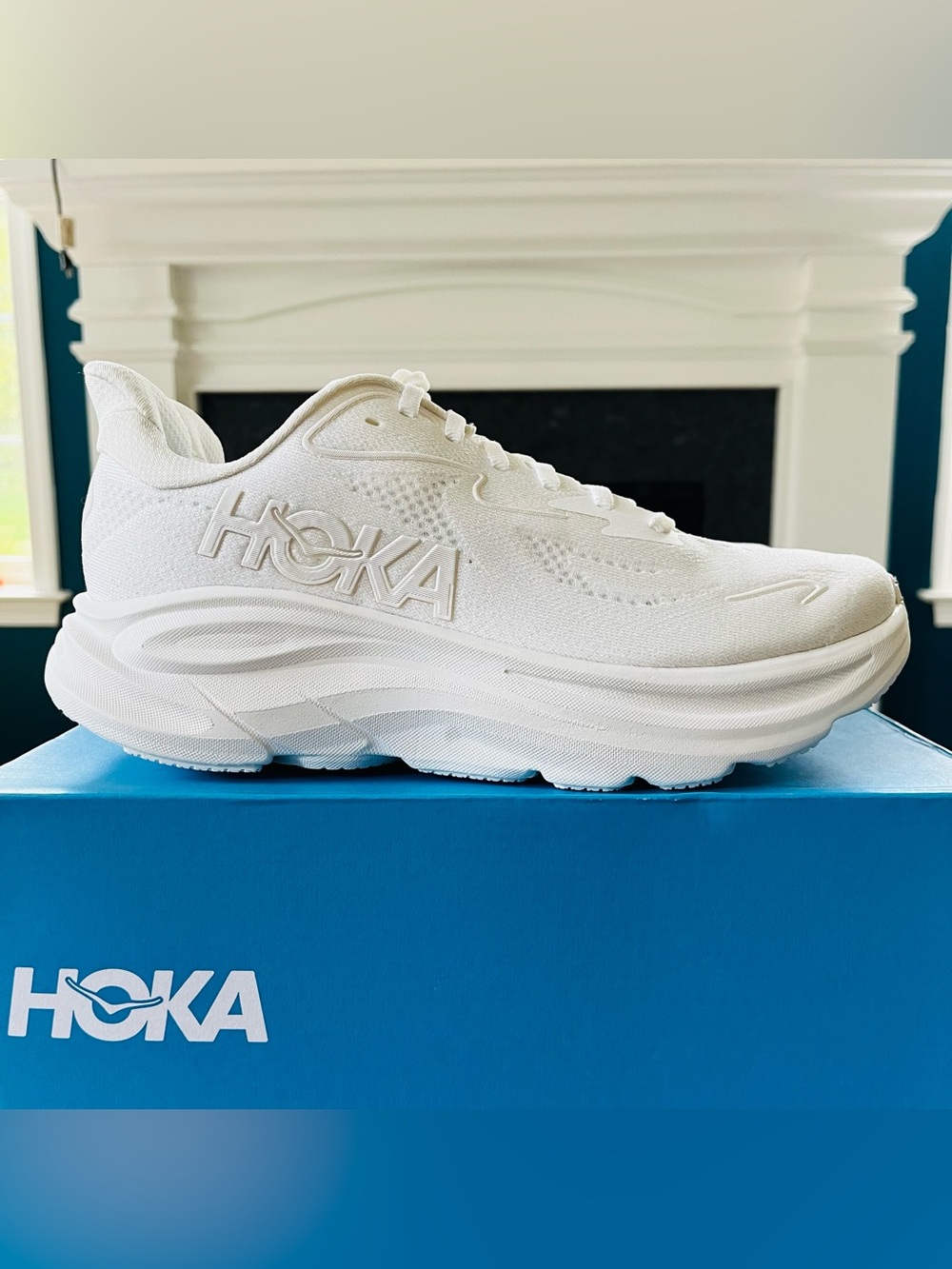 Sz 8.5 HOKA Clifton 10 Women's Running Shoes White 1162031/WWH